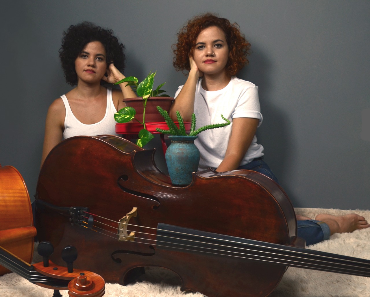 Duo “Bravia”, composto pelas gêmeas Mayra e Mayara Ferreira. Imagem_ Reprodução_Mayra Ferreira(5)