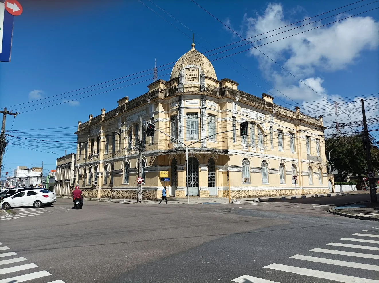 Academia-de-Comercio-5