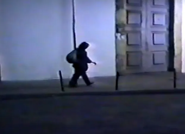 Fotograma do filme Antônio Rasga Rua, de José Carlos Aguiar Mendes (Águia Mendes) disponível no Youtube