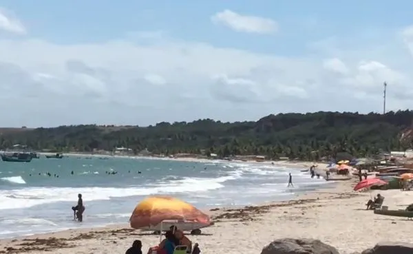 35c58-pitimbu-praia-urbana-2