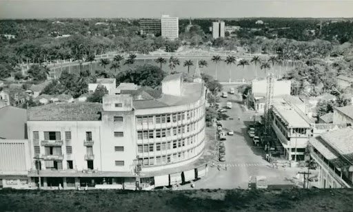 Av. Padre Meira em meados dos anos 70. Foto: Reprodução/ Internet