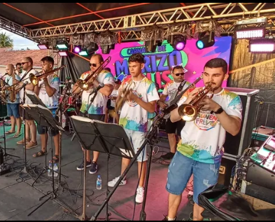 Orquestra Uiraunense de Frevo foto 3